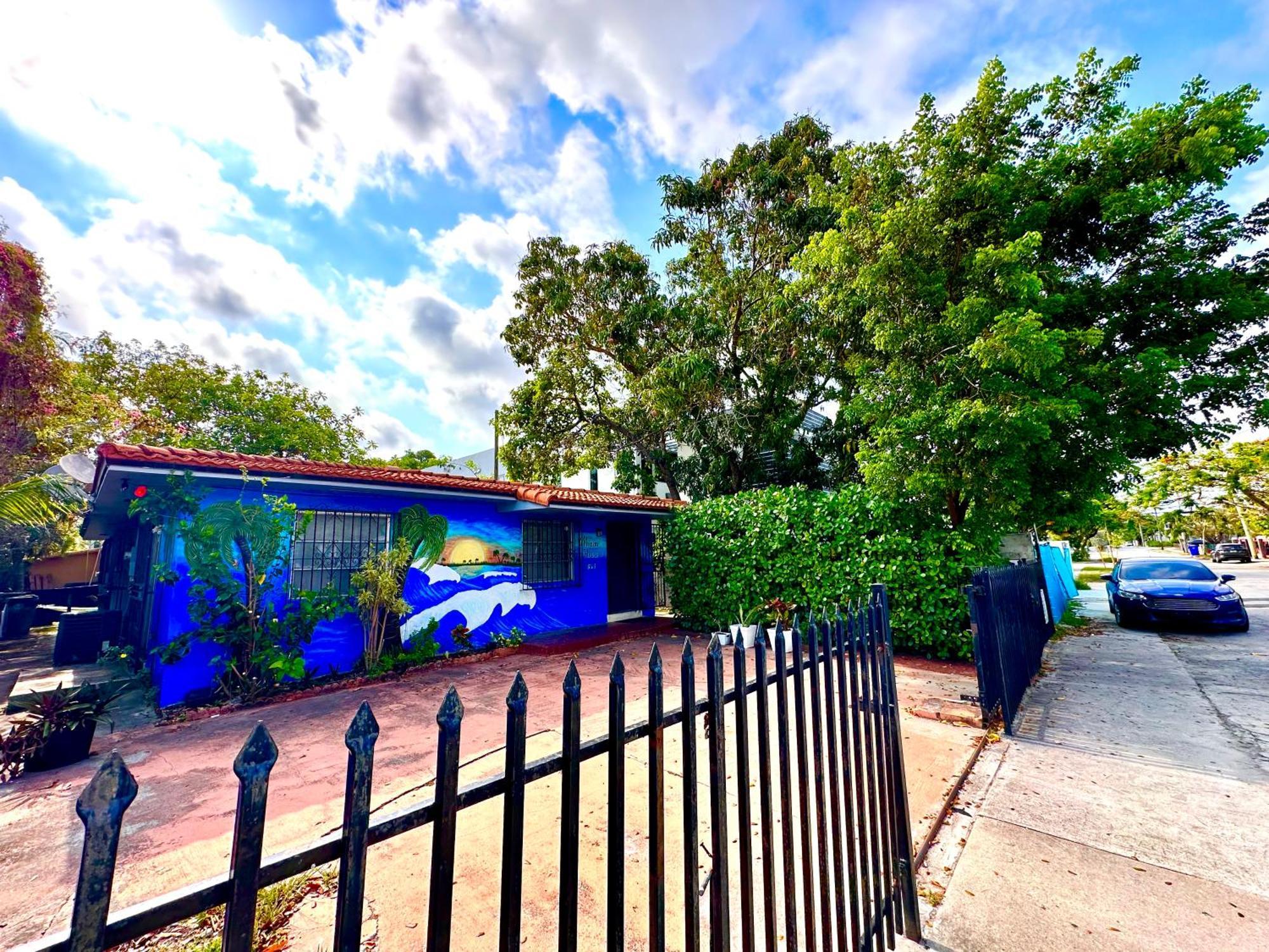 Miami House Hotel Exterior foto